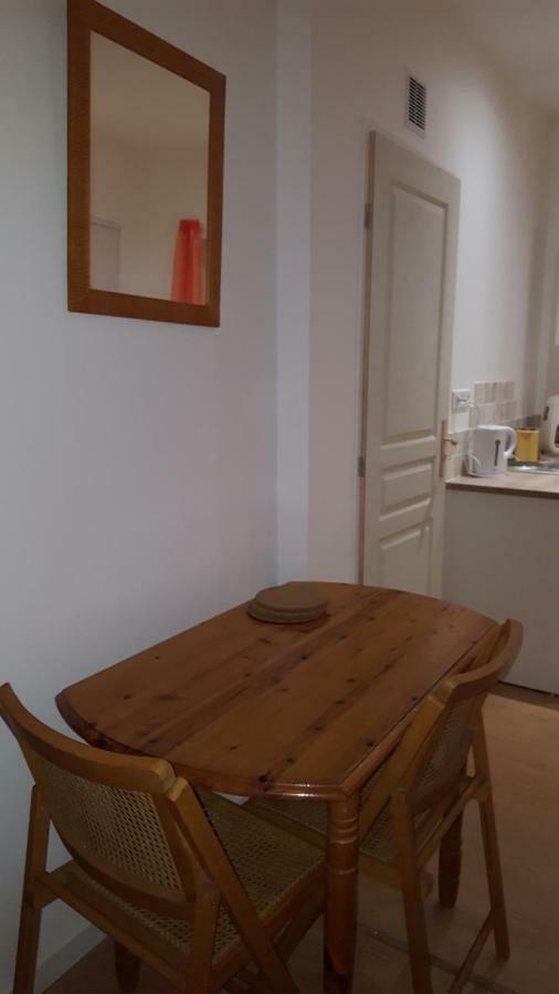 74 Rue Pasteur Apartment Lavelanet Bagian luar foto